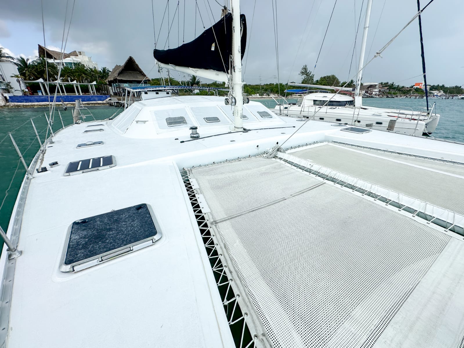 private catamarans isla mujeres